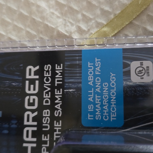 2 port USB charger - Picture 3 of 8